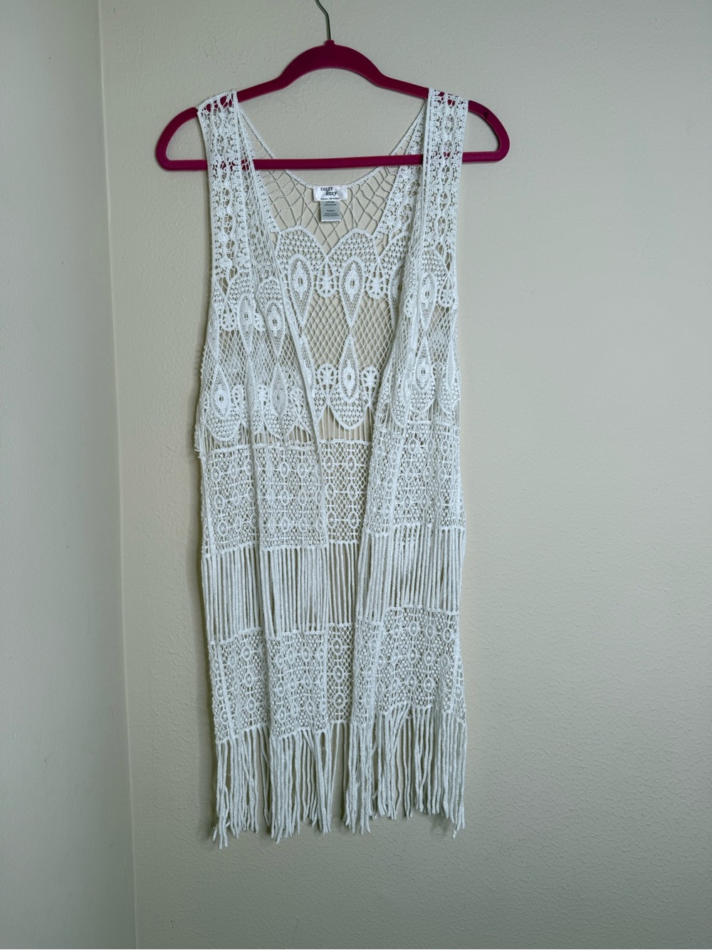 Dizzy Lizzy White Crochet Fringe Vest - Picture 2 of 6